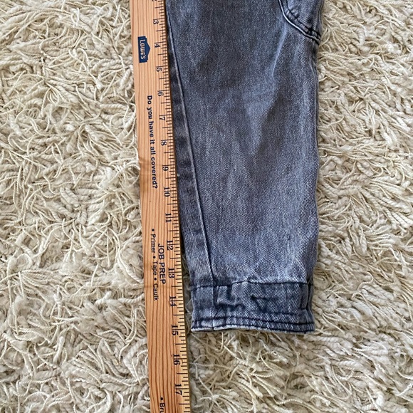 ADORABLE 90S KIDS ACID WASH DENIM OVERALLS WITH CARGO POCKETS - Picture 5 of 16